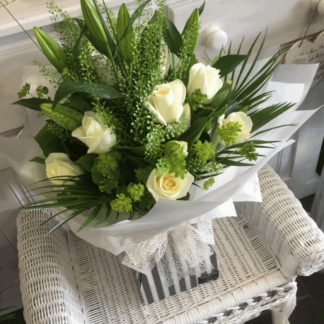 White Lily & Rose Handtied